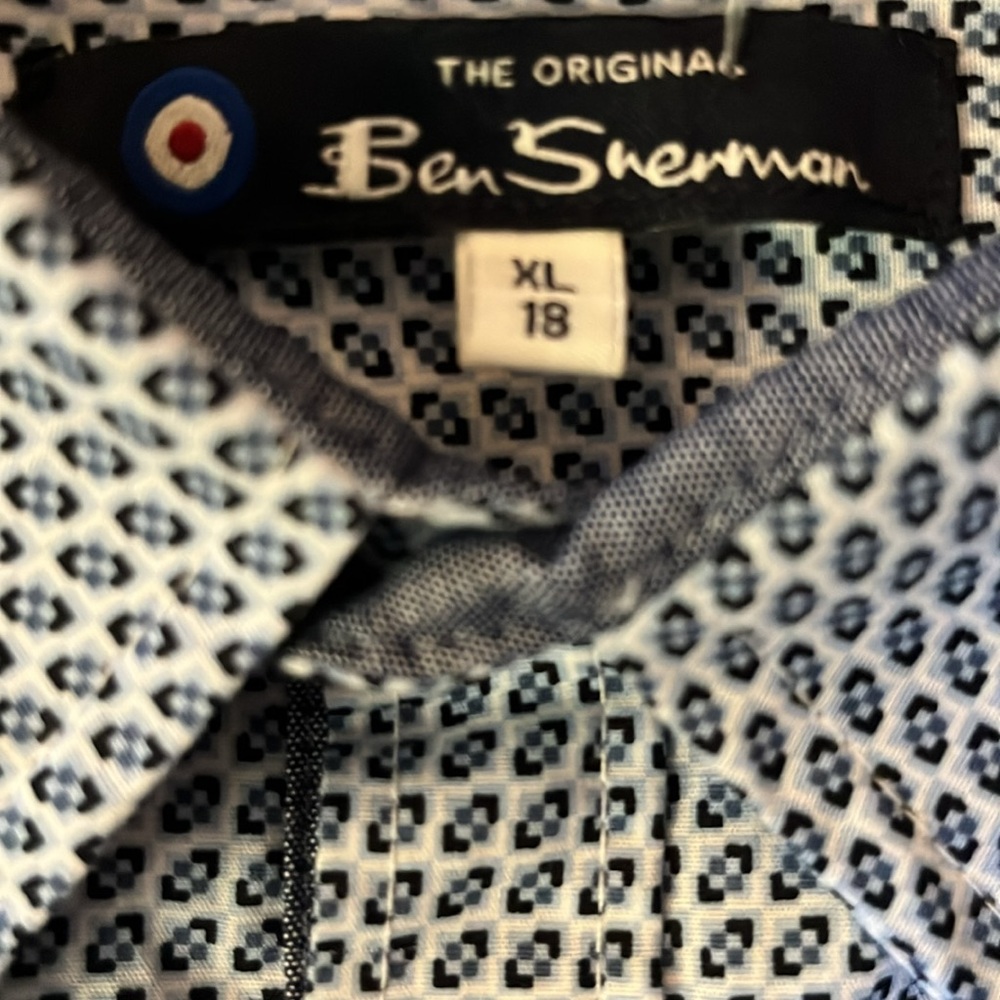 Shirt - Picture 4 of 5